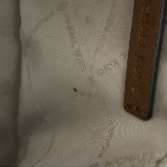 Michael Kors White Crossbody bag and wallet - Picture 5 of 16